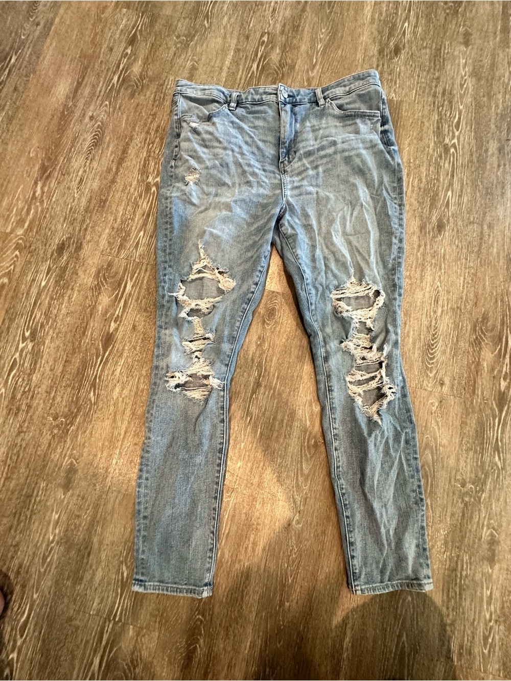 American Eagle Light Blue Super Hi-Rise Jegging 16 short